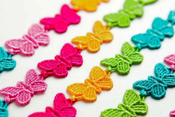 Cruciani e i bracciali con le farfalle